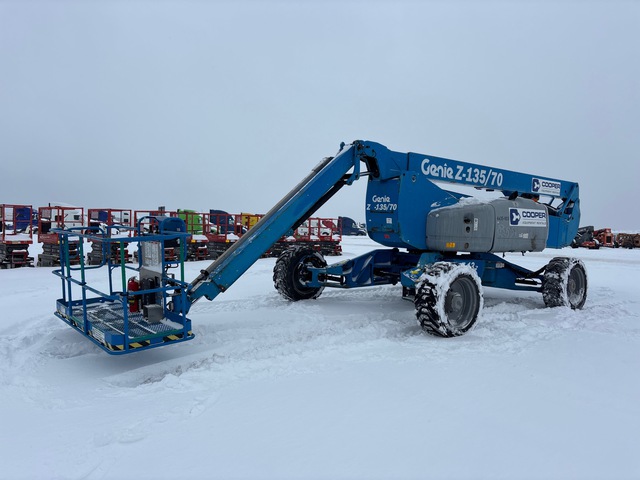 2012 Genie Z-135 4WD Diesel Articulating Boom Lift 2012 Genie Z-135 4WD Diesel Articulating Boom Lift