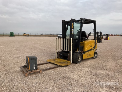 2016 Yale ERP25VL Elektryczny wózek widłowy (Inoperable)