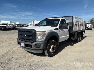 2015 Ford F-450 XL 4x2 Flatbed Truck
