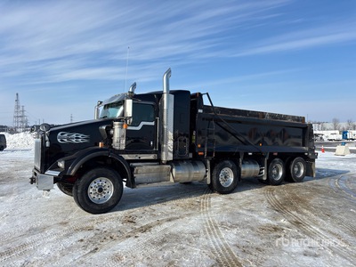 2021 Kenworth T800B 8x4 Sleeper Camion à benne basculante Tri/E