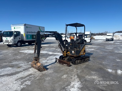 2015 John Deere 17D Mini Excavator