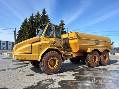 2003 Case 330 6x6 Water Wagon