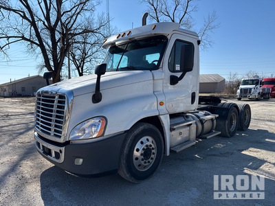 2018 Freightliner Cascadia 125 6x4 T/A Day Cab Truck Tractor