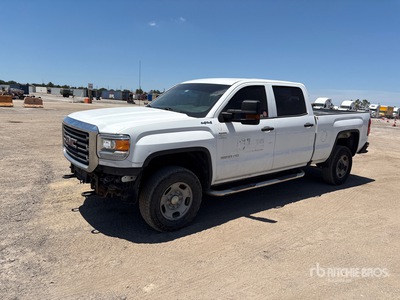 2018 GMC Sierra 2500HD 4x4 Crew Cab Pickup