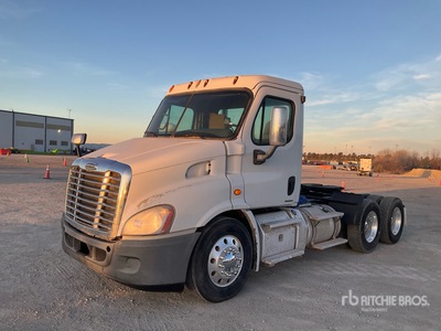 2012 Freightliner Cascadia 113 T/A Day Cab Truck Tractor