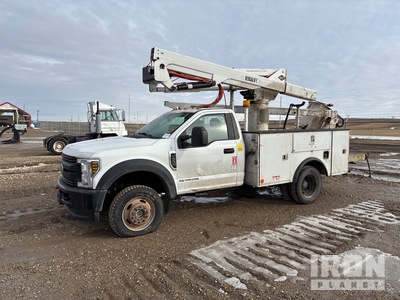 2019 Versalift SST40EIH-01 40 ft on 2019 Ford F-550 XL 4x4 Camion nacelle