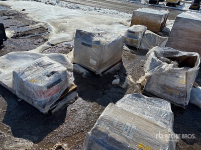 Quantity of (3) Boxes of Cat Equipment Filters and Parts بنود متنوعة - قطع المعدات