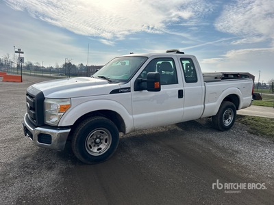2015 Ford F-250 4x2 Extended Cab بيك اب