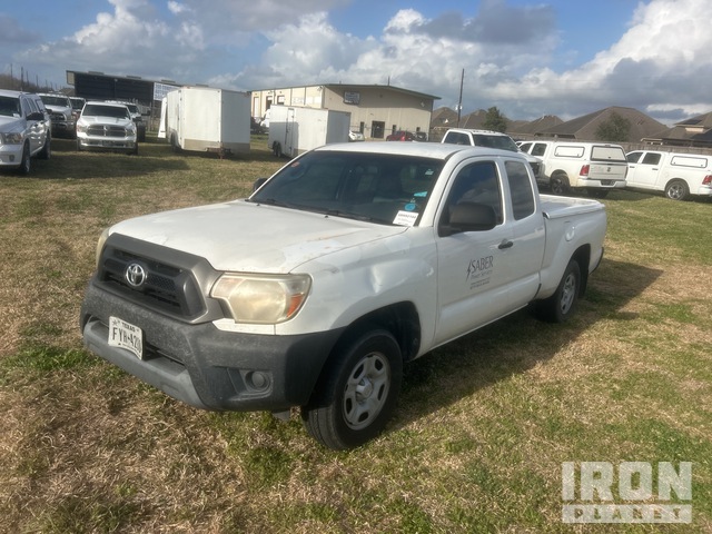 2015 Toyota Tacoma 2015 Toyota Tacoma 4X2 Extended Cab Pickup