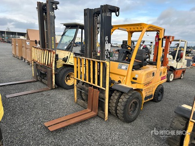 2009 Hyster H60FTM 6000 lb Pneumatic Tire Heftruck