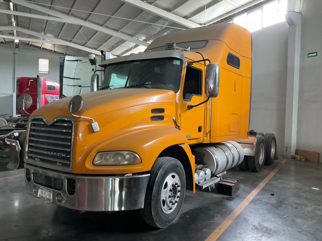 2017 Mack CXU613E 6x4 T/A Sleeper Truck Tractor (Inoperable)