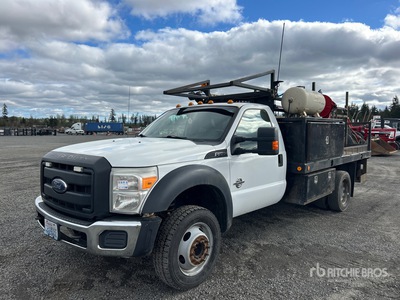 2016 Ford F-550 XL 4x2 Flatbed Truck