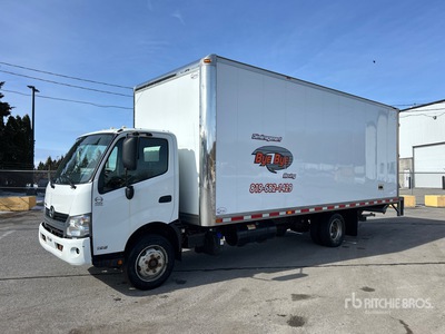 2020 Hino 195 4x2 Furgoneta caja cerrada