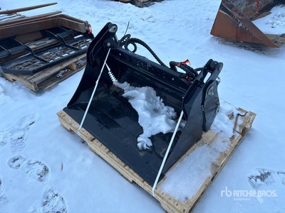 39 in Multi-Purpose Mini Skid Steer Bucket (Unused)