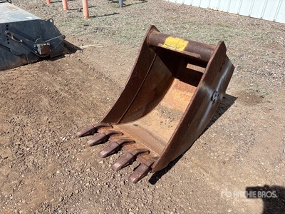 24 in Digging Godet arrière de pelleteuse