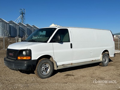 2013 GMC Savana 3500 Cargo Van