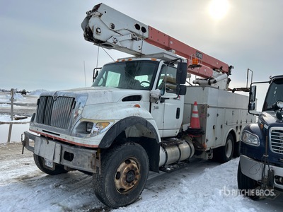 2003 Terex HI-RANGER XM55 55 ft on 2004 International 7600 6x4 Cable Placer Bucket Truck