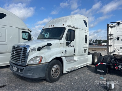 2016 Freightliner Cascadia 125 6x4 T/A Sleeper Truck Tractor (Inoperable)