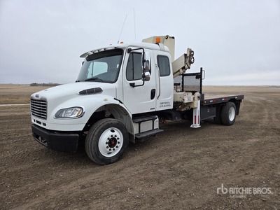 National N135 14999 lb Knuckle Boom on 2009 Freightliner 4x2 Table Top Truck w/Crane