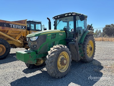 2019 John Deere 6155R Tracteur agricole 4WD (Inoperable)
