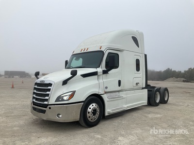 2019 Freightliner Cascadia 126 6x4 T/A Sleeper Truck Tractor