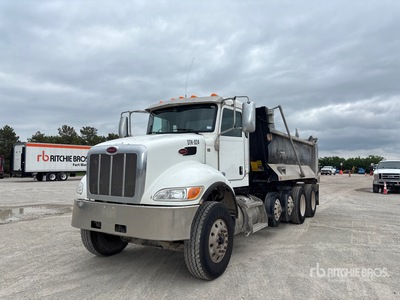 2020 Peterbilt 348 10x4 Camion à benne quatre essieux