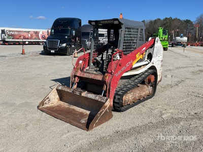 2015 Takeuchi TL8 Compact Track Loader