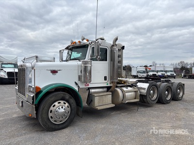 2007 Peterbilt 379 8x4 Tri/A Day Cab Truck Tractor