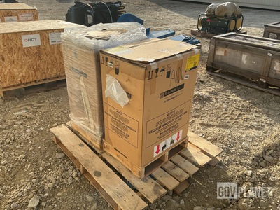 (2) Schneider Electric EE15S3H General Purpose Transformers