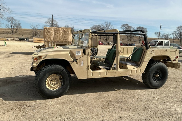 2006 AM General M1097 HMMWV 4 Door w/Truck Body