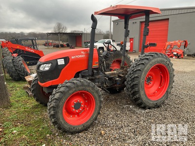 2022 Kubota M7060HD 4WD tractor utilitario (Inoperable)