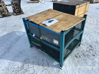 Crate of Hinge Base Plates Pièces diverses