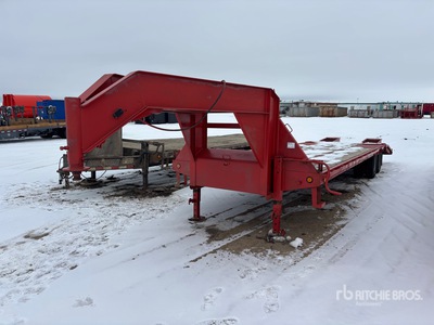 2008 PJ Trailers LD302 30 ft T/A Gooseneck Remolque Portamaquinaria