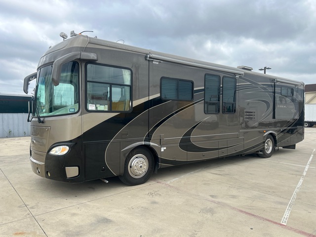 2005 Freightliner Friendship G7 Motor Home
