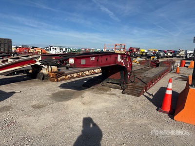 2005 Etnyre 55 ton Tri/A Removable Gooseneck dieplader