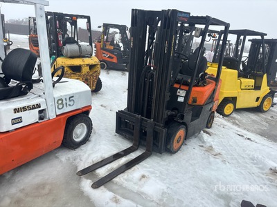 Daewoo GC25E-3 4450 lb Cushion Tire Wózek widłowy