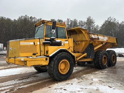 1998 Volvo A25C Camion à benne articulé