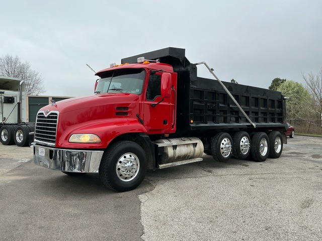 2005 Mack CX613 10x4 Quad/A Dump Truck 2005 Mack CX613 10x4 Quad/A Dump Truck
