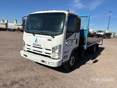 2015 Isuzu NRR Van Truck
