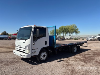 2015 Isuzu NRR 4x2 Flatbed Truck