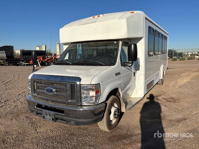 2016 Ford E-450 Autobús