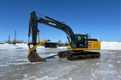 2022 John Deere 210G LC Tracked Excavator