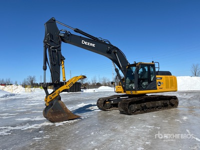 2022 John Deere 210G LC Tracked Excavator