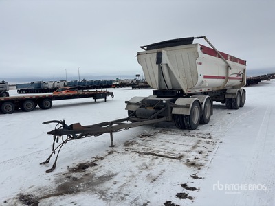 2006 Arne's 24 ft Quad/A Remolque banera