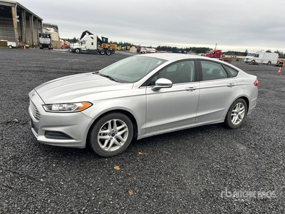 2014 Ford Fusion SE SE Automobile