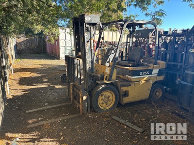 Dawoo DAEG25S 4450 lb Cushion Tire Chariot Élévateur (Inoperable)