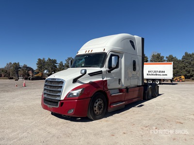 2018 Freightliner Cascadia 126 6x4 T/A Sleeper Truck Tractor