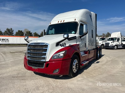 2018 Freightliner Cascadia 126 6x4 T/A Sleeper Truck Tractor