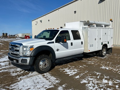 2014 Ford F-550 XLT 4x4 Crew Cab Utility Truck