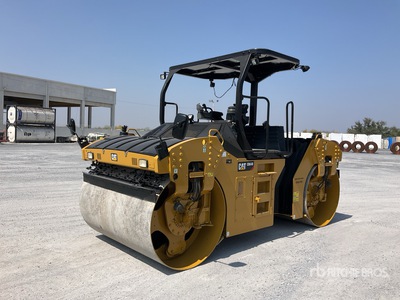 2016 Cat CB64B Rodillo Doble / Dubbele trommelwals